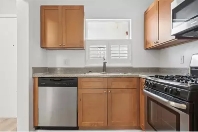5501 80th Street N #402, Saint Petersburg, FL 33709 - Photo 11