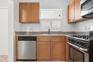 5501 80th St N, Saint Petersburg, FL 33709 - Photo 11