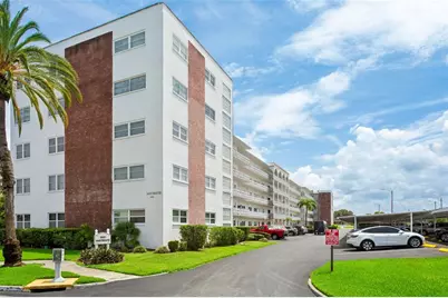 5501 80th Street N #402, Saint Petersburg, FL 33709 - Photo 1