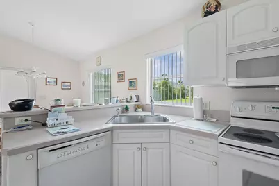52 Fenwick Lane, Palm Coast, FL 32137 - Photo 13