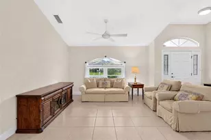 39 White House Dr, Palm Coast, FL 32164 - Photo 7