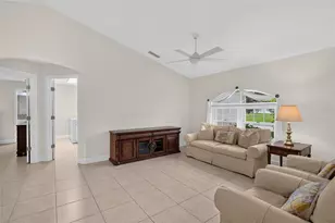 39 White House Dr, Palm Coast, FL 32164 - Photo 9