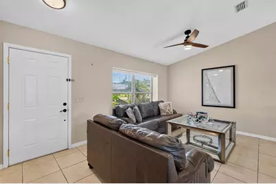 109 Coral Reef Court N, Palm Coast, FL 32137 - Photo 5