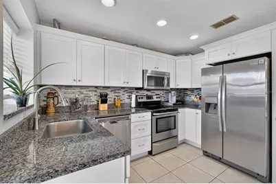 109 Coral Reef Court N, Palm Coast, FL 32137 - Photo 11
