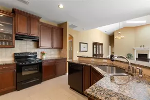 18 Squirrel Pl, Palm Coast, FL 32164 - Photo 7