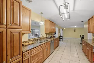 10 Blackburn Pl, Palm Coast, FL 32137 - Photo 5
