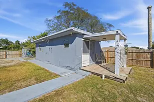 934 Wilmington Dr, Deltona, FL 32725 - Photo 35
