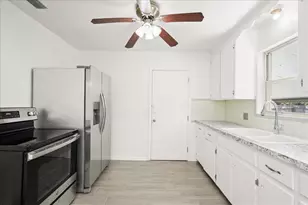 2125 W Lou Dr, Jacksonville, FL 32216 - Photo 17