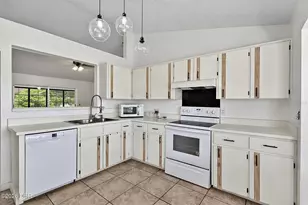 874 Goldcoast Dr, Deltona, FL 32725 - Photo 5
