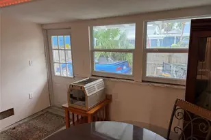 618 15th St N, Saint Petersburg, FL 33705 - Photo 9
