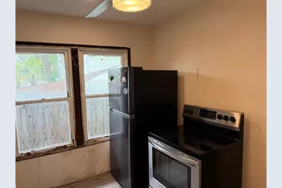 618 15th Street N, Saint Petersburg, FL 33705 - Photo 5