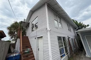 614 15th St N, Saint Petersburg, FL 33705 - Photo 1