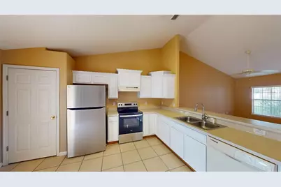 18 Lloleeta Path, Palm Coast, FL 32164 - Photo 11
