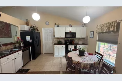 140 Persimmon Drive, Palm Coast, FL 32164 - Photo 3