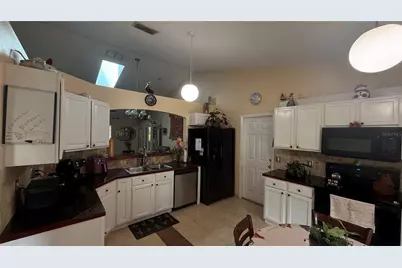 140 Persimmon Drive, Palm Coast, FL 32164 - Photo 5