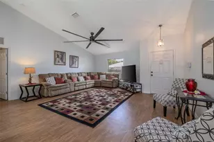 8 Pine Bush Ln, Palm Coast, FL 32164 - Photo 5