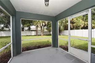 13 Pine Tree Dr, Palm Coast, FL 32164 - Photo 11
