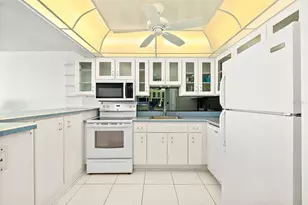 925 N Halifax Ave, Daytona Beach, FL 32118 - Photo 11