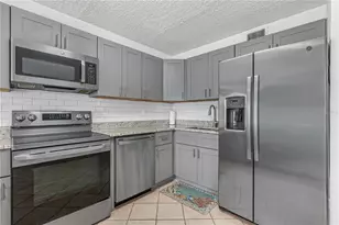 405 N Halifax Ave, Daytona Beach, FL 32118 - Photo 13