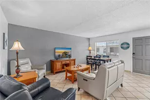 405 N Halifax Ave, Daytona Beach, FL 32118 - Photo 9