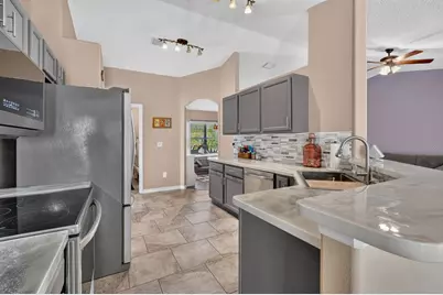 19 Red Oak Place, Palm Coast, FL 32164 - Photo 3