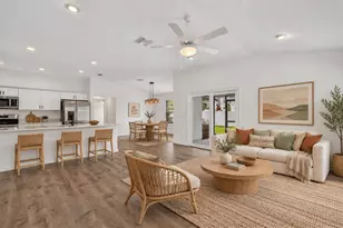 7262 Middleton Dr, Middleton, FL 34762 - Photo 9
