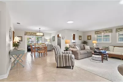 8 Fleming Court, Palm Coast, FL 32137 - Photo 9