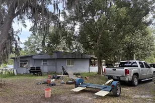 207 Sunland Dr, Satsuma, FL 32189 - Photo 1