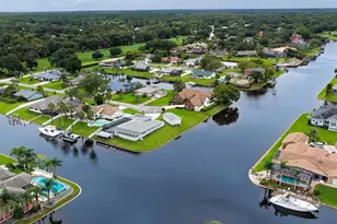 9 Castle Ct, Palm Coast, FL 32137 - Photo 11