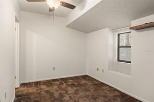 2100 Country Club Dr - Photo 33