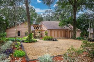 2100 Country Club Dr - Photo 3