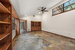 2100 Country Club Dr - Photo 13