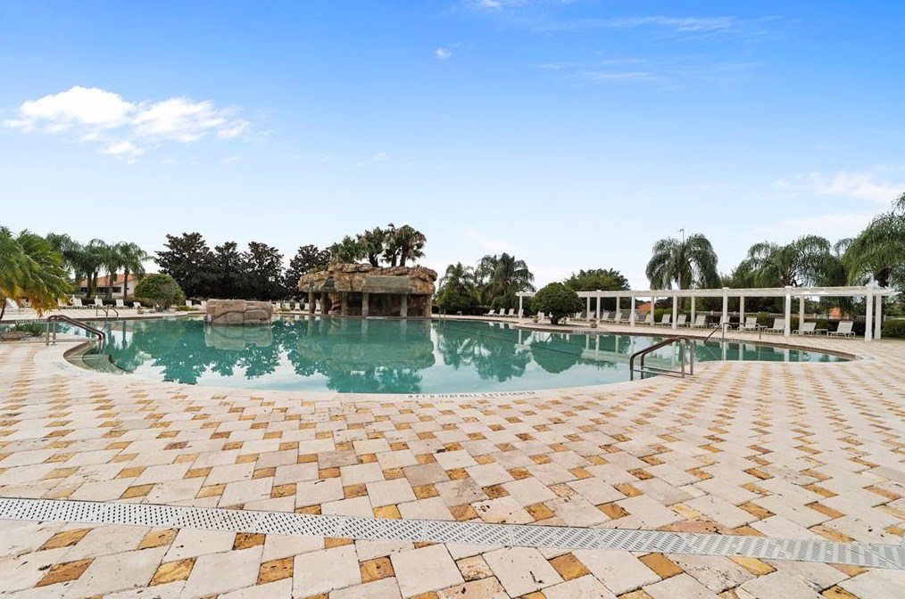 5276 Bowline Ct, Oxford FL  34484-3704 exterior