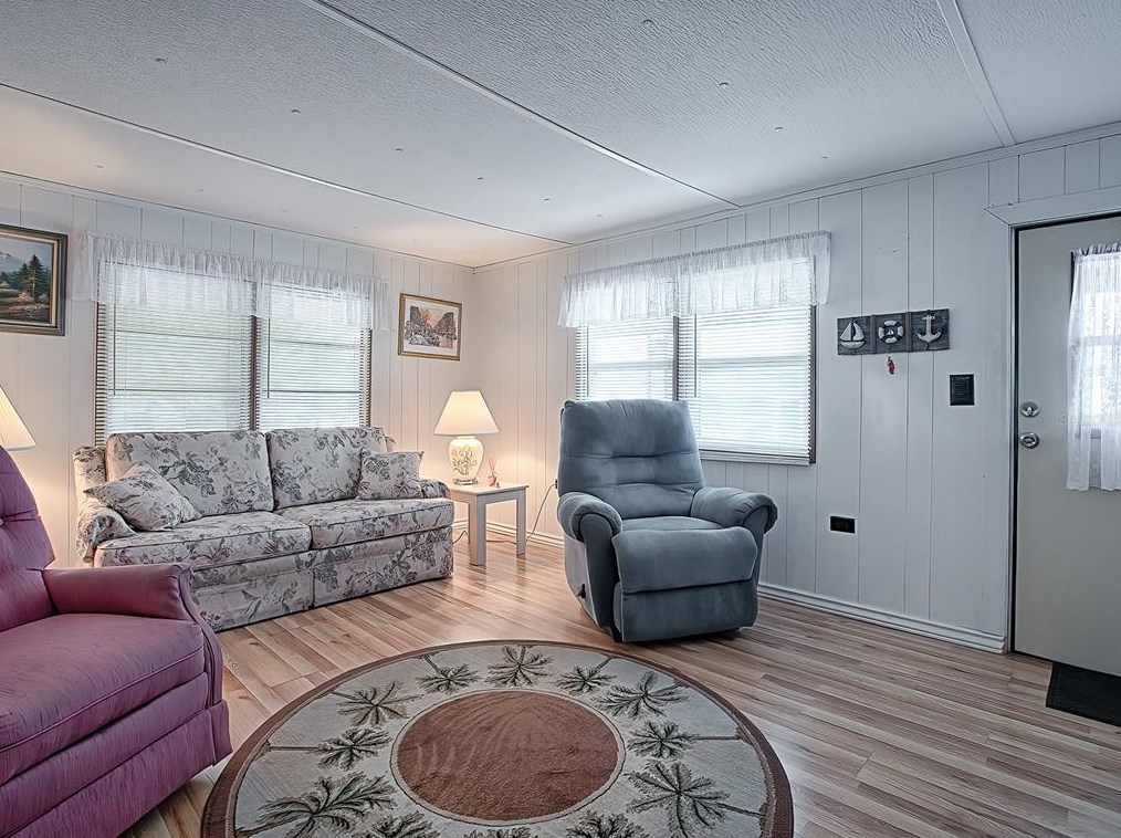 37821 Msn Hl Ave, Zephyrhills FL 33541-4331 exterior