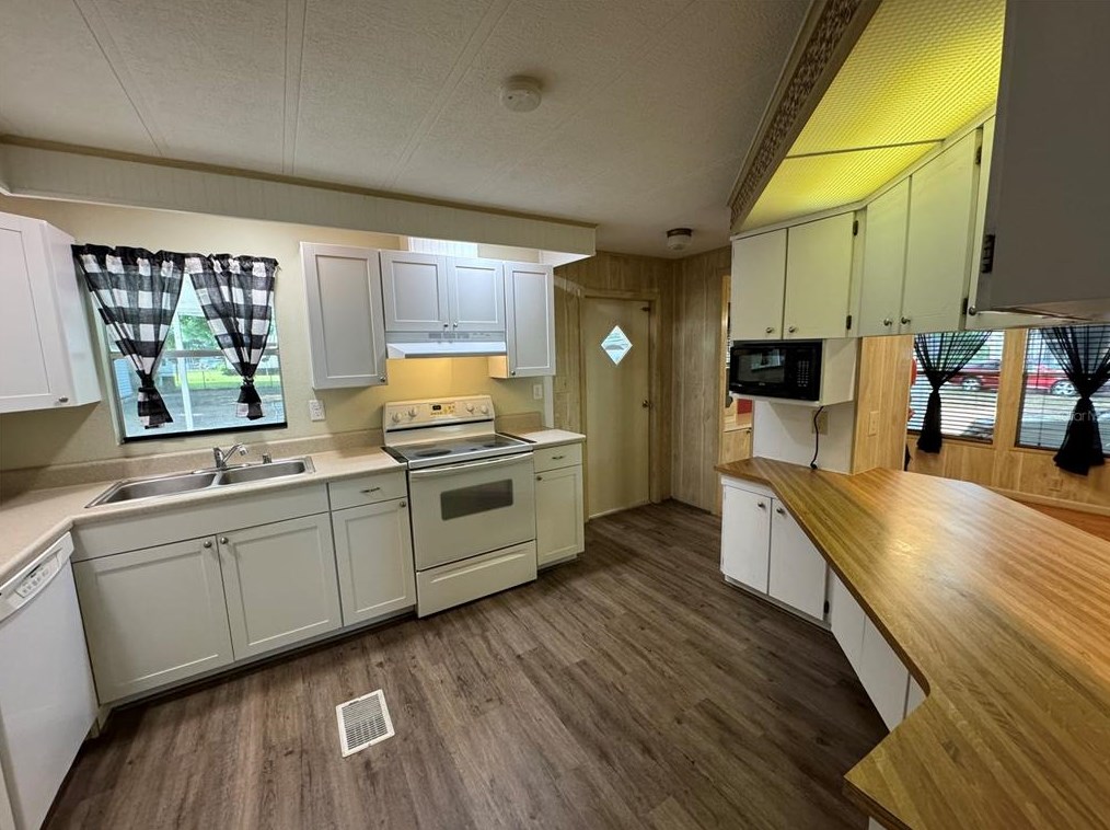 9970 170th Pl, Summerfield FL  34491-6807 exterior