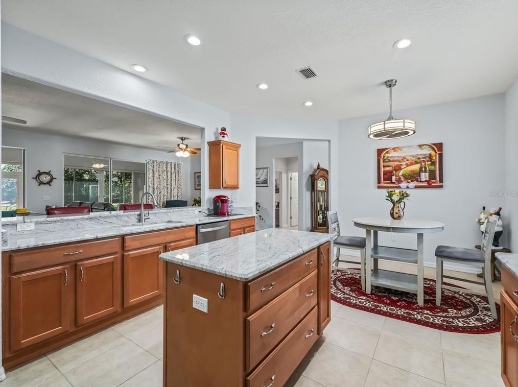 13479 89th Terrace Rd, Summerfield FL  34491-9494 exterior