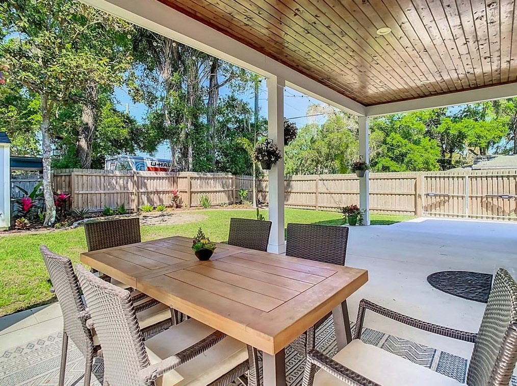 7112 9th St, Tampa FL  33604-5044 exterior