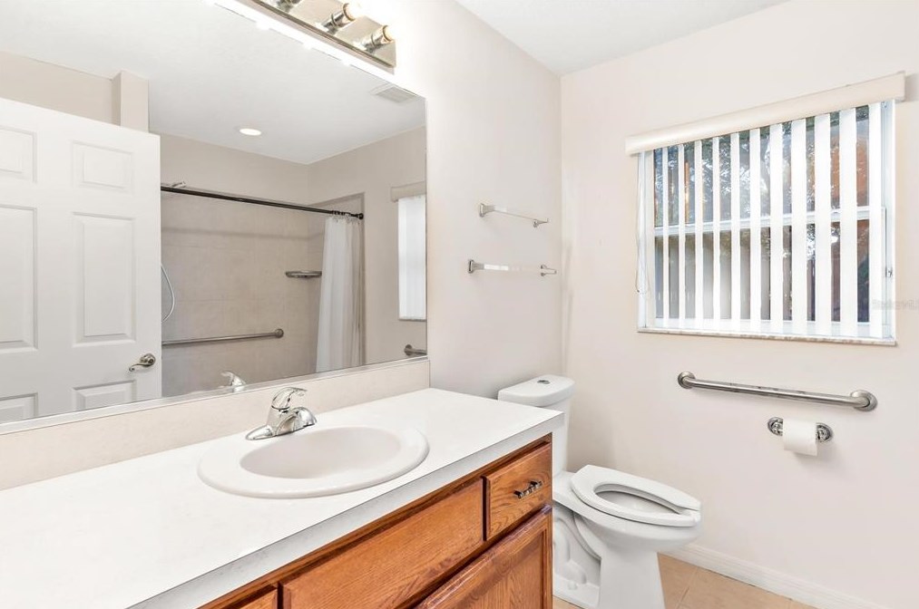 822 Berryhill Cir, Fruitland Park FL  34731-5284 exterior