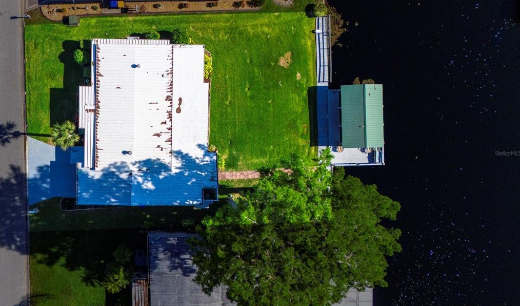 918 Southland Dr, Tavares FL  32778-4549 exterior