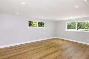 1004 Greenleaf Way, Tarpon Springs, FL 34689 - Photo 11