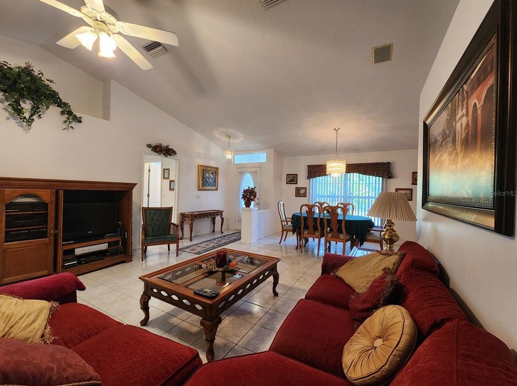 10411 Citrus Spg Blvd, Dunnellon FL 34434-7400 exterior