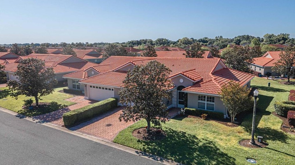 5069 Harbour Dr, Oxford FL  34484-3780 exterior