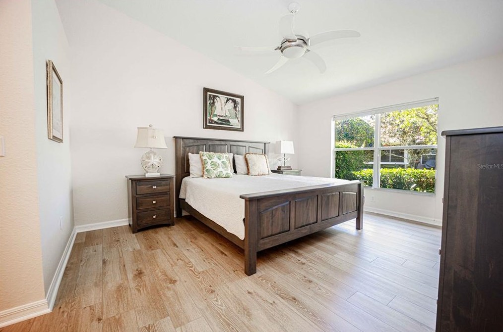 5069 Harbour Dr, Oxford FL  34484-3780 exterior