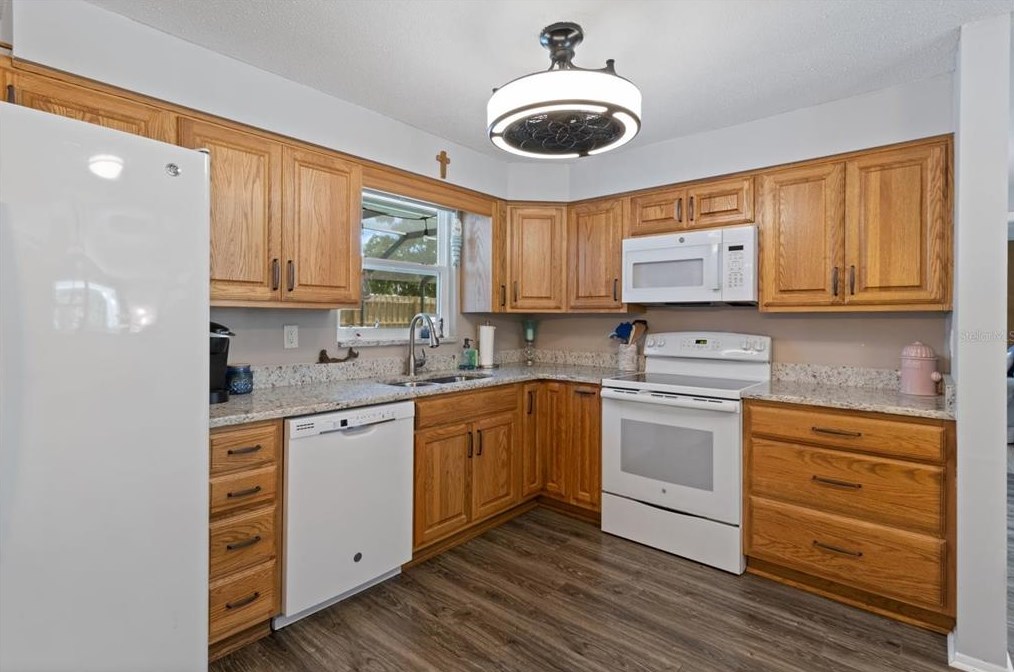 319 Venturi Ave, Crystal River FL  34429-5599 exterior