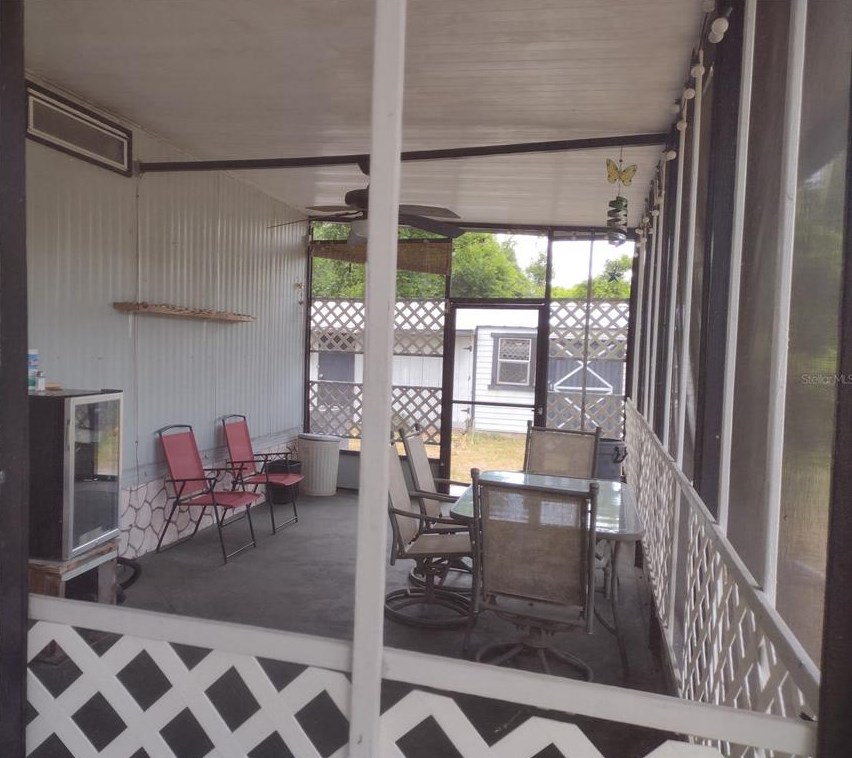 16674 102nd Avenue Rd, Summerfield FL  34491-6655 exterior