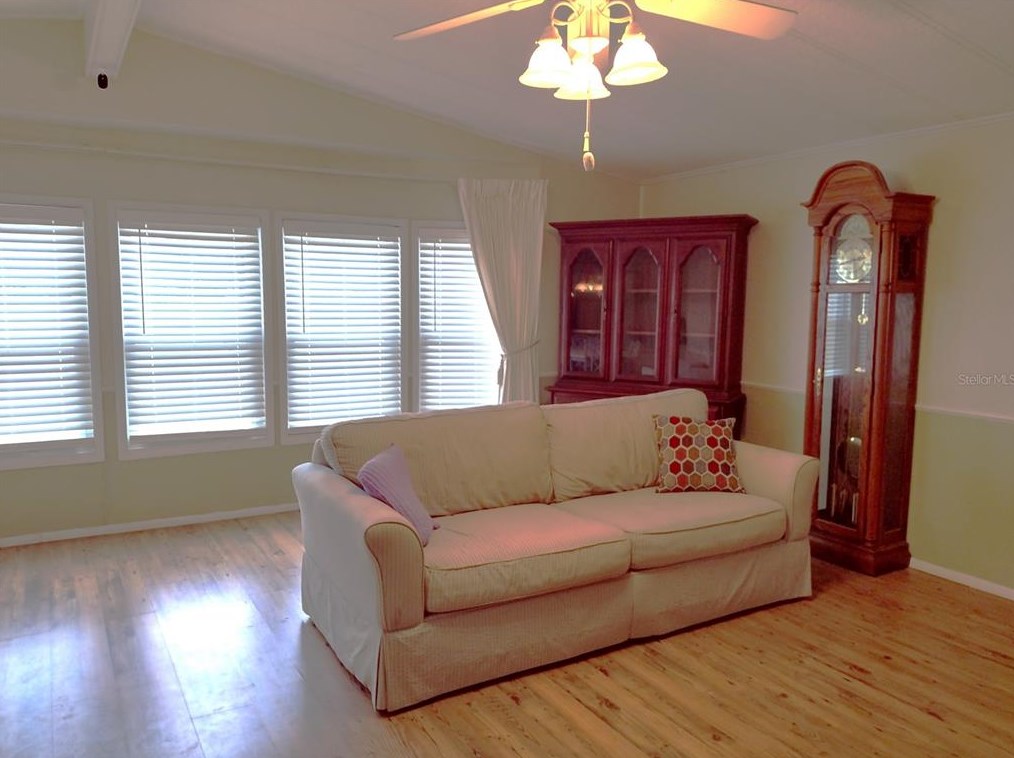 16674 102 Ave Rd, Summerfield FL  34491-8613 exterior