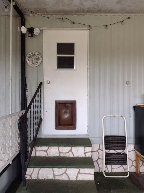 16674 102 Ave Rd, Summerfield FL  34491-8613 exterior