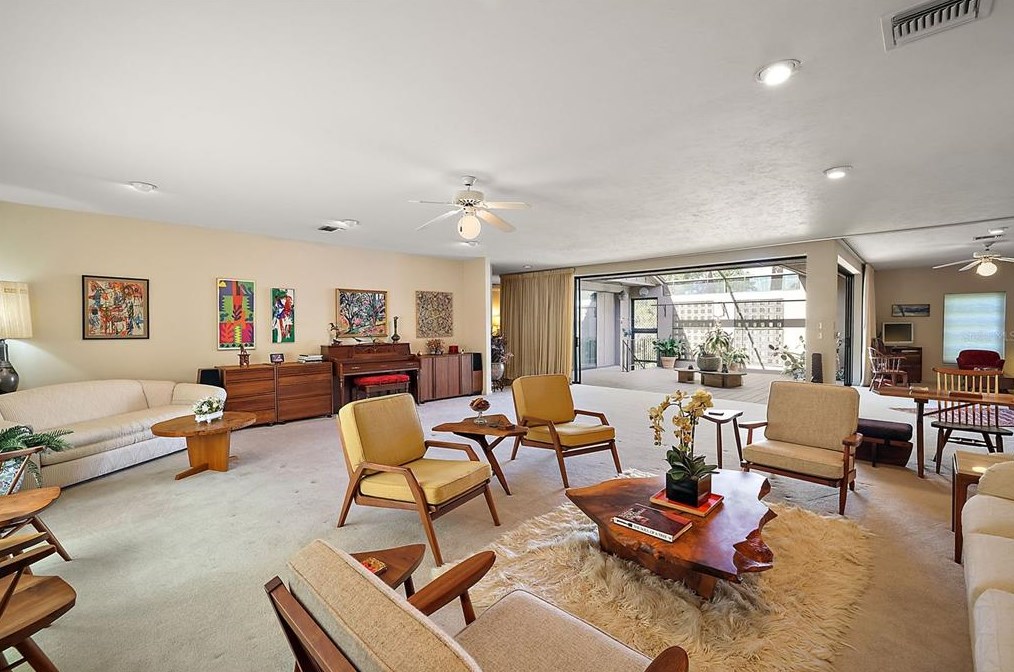 625 Sandlake Ct, Mount Dora FL  32757-6084 exterior