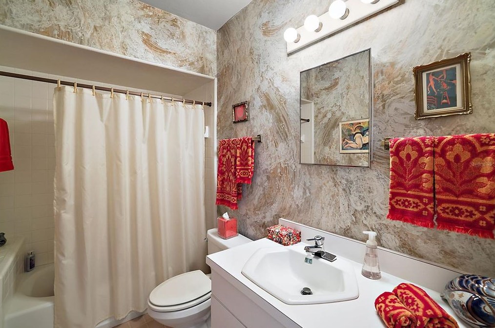 625 Sandlake Ct, Mount Dora FL  32757-6084 exterior