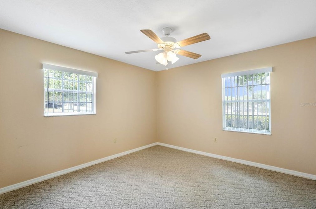 2600 Montecito Ave, Eustis FL 32726-4476 exterior